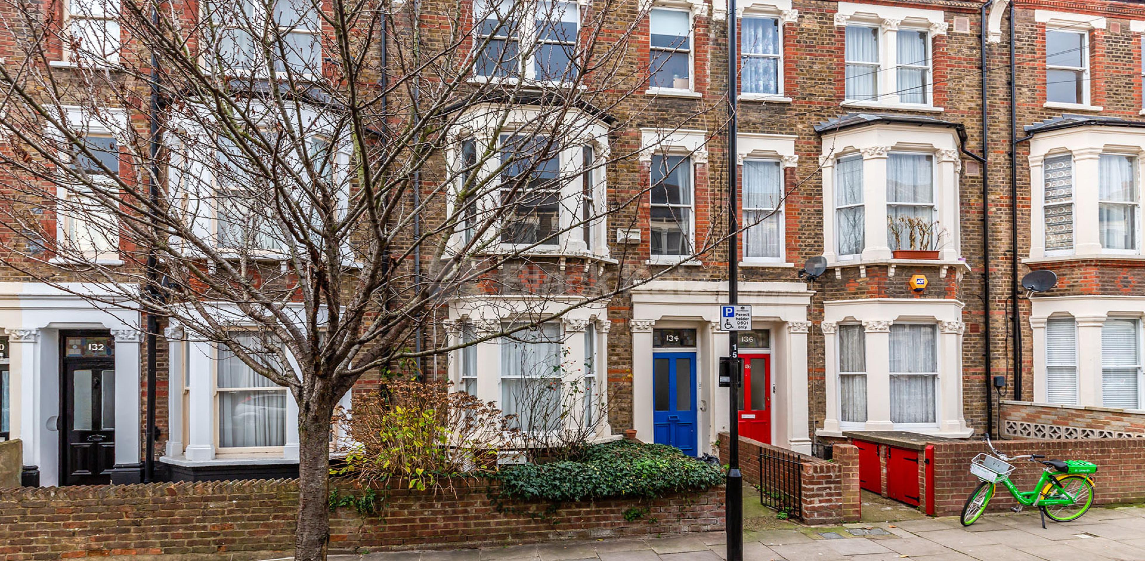 			NEW INSTRUCTION! , 3 Bedroom, 1 bath, 1 reception Flat			 Portnall Road, Queens Park W9